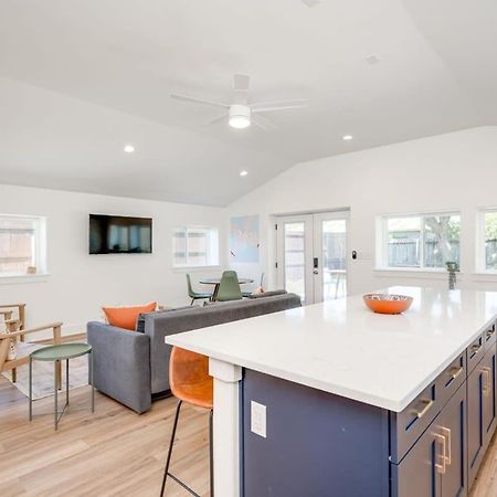 2 Kings Hot Tub Modern Cottage Hill Country Blanco Exterior foto